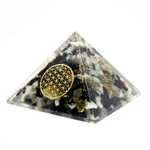 Orgonite Pyramide van Chrysokoll - Blume des Lebens (40 mm)